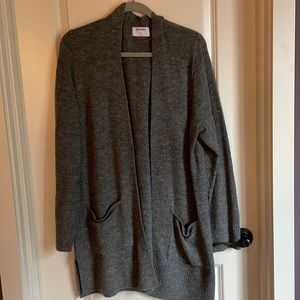 Grey Old Navy sweater